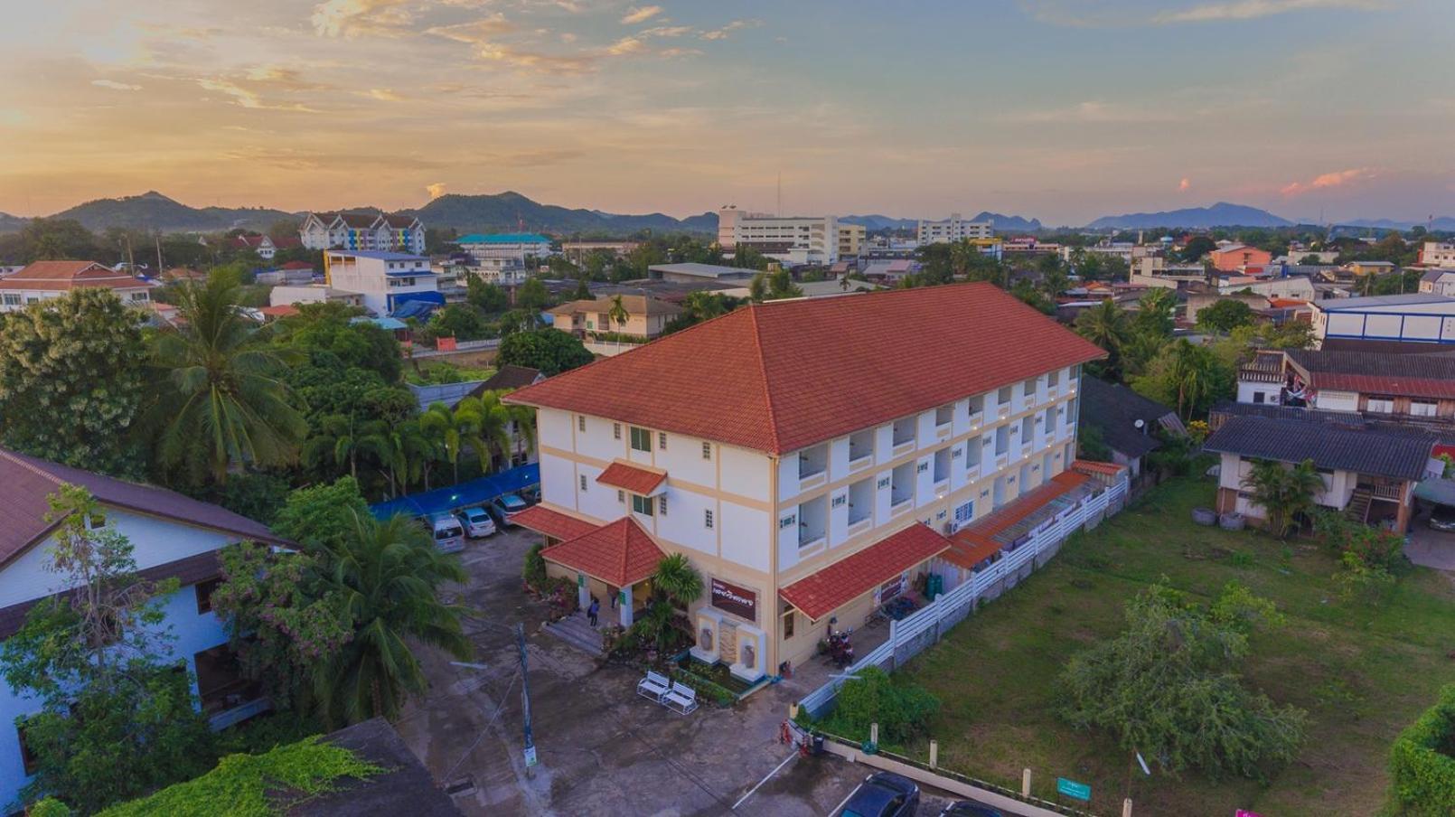 Loei Village Hotel Buitenkant foto